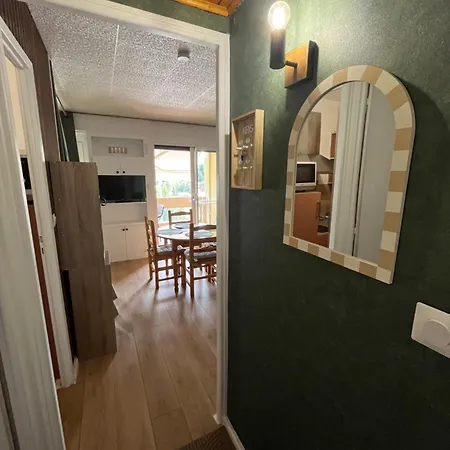 Pied Esf Apartment